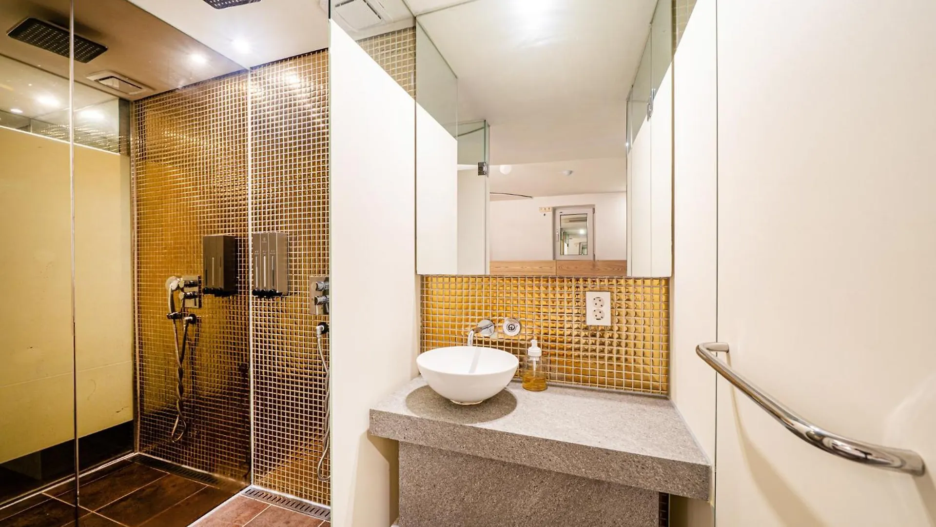 Simplestay Hotel In Jongno Seoul South Korea
