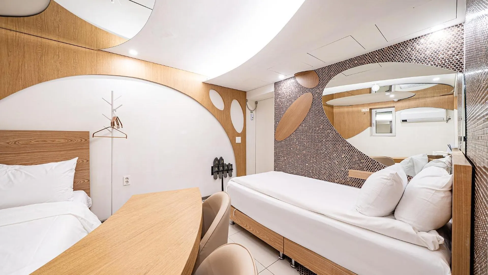 Simplestay Hotel In Jongno Seoul
