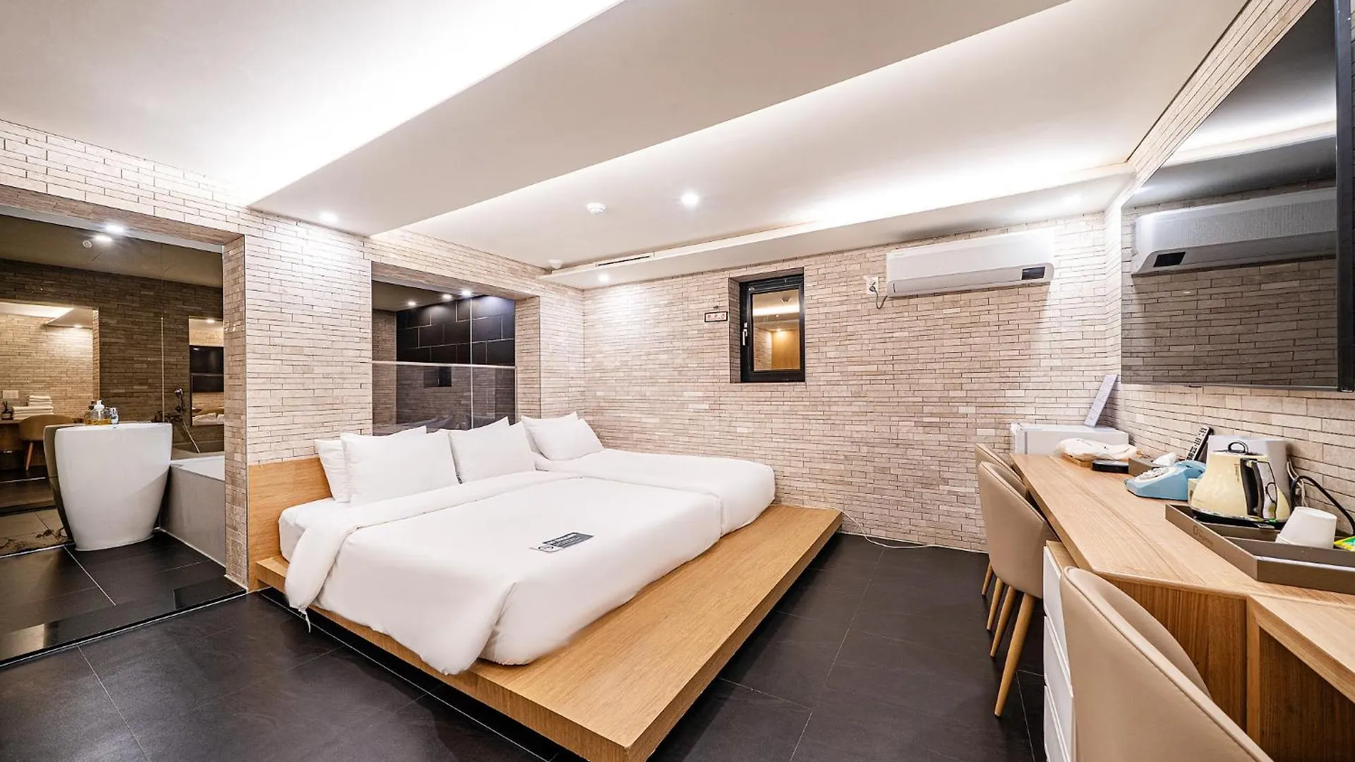 Simplestay Hotel In Jongno Seoul