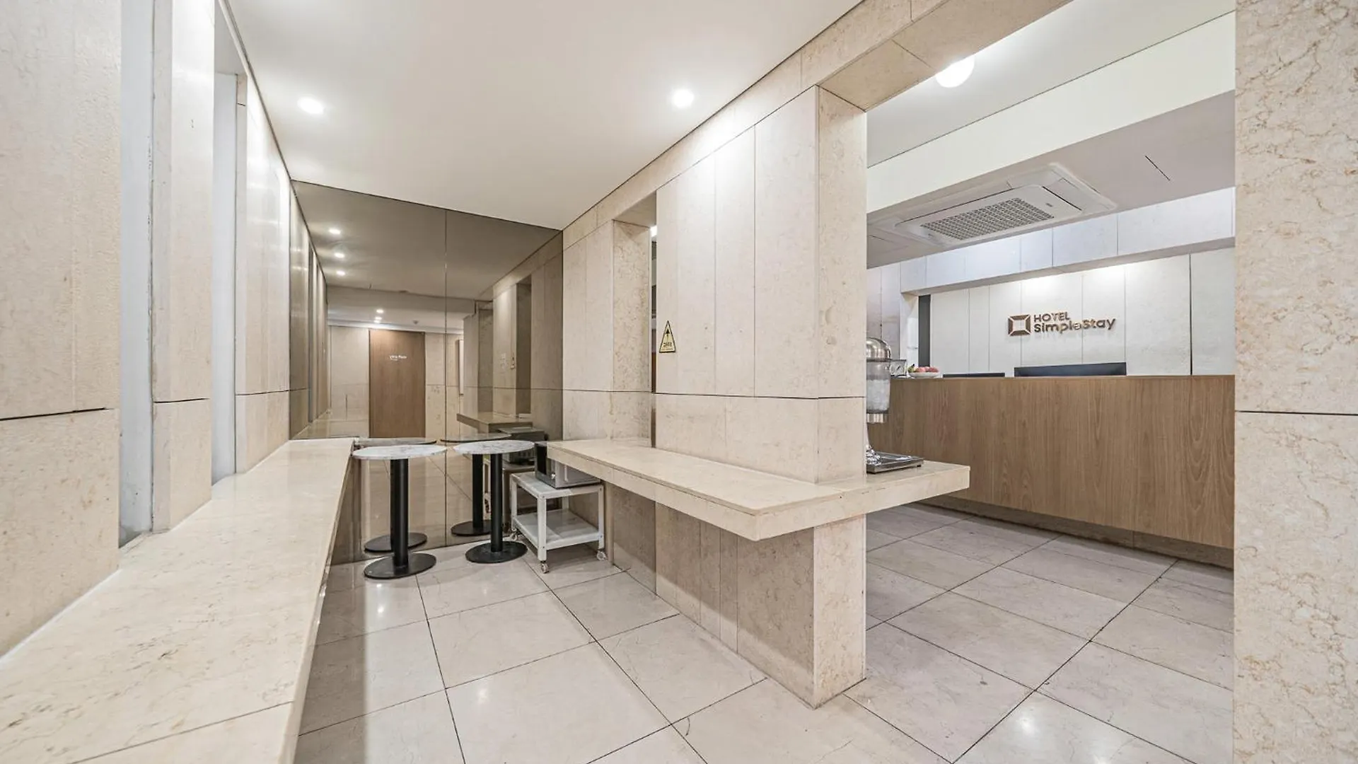 Simplestay Hotel In Jongno Seoul
