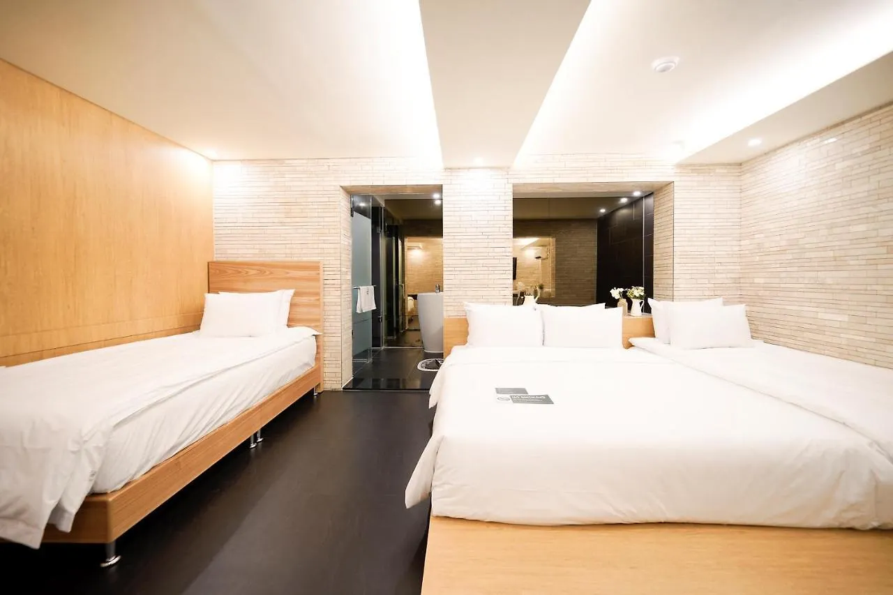 Simplestay Hotel In Jongno Seoul
