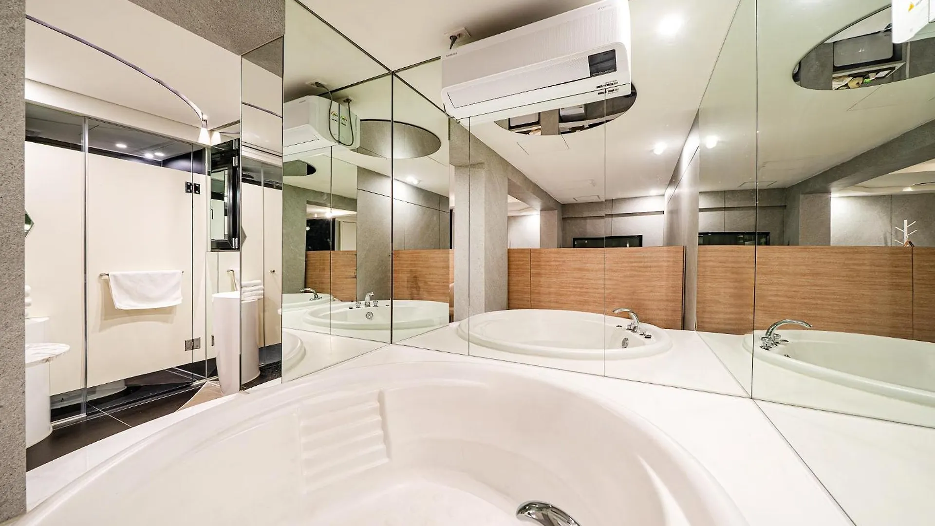Simplestay Hotel In Jongno Seoul