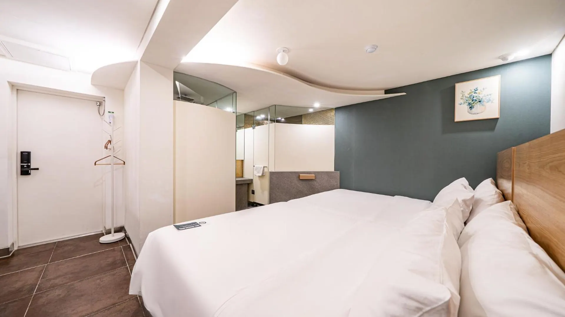 Simplestay Hotel In Jongno Seoul