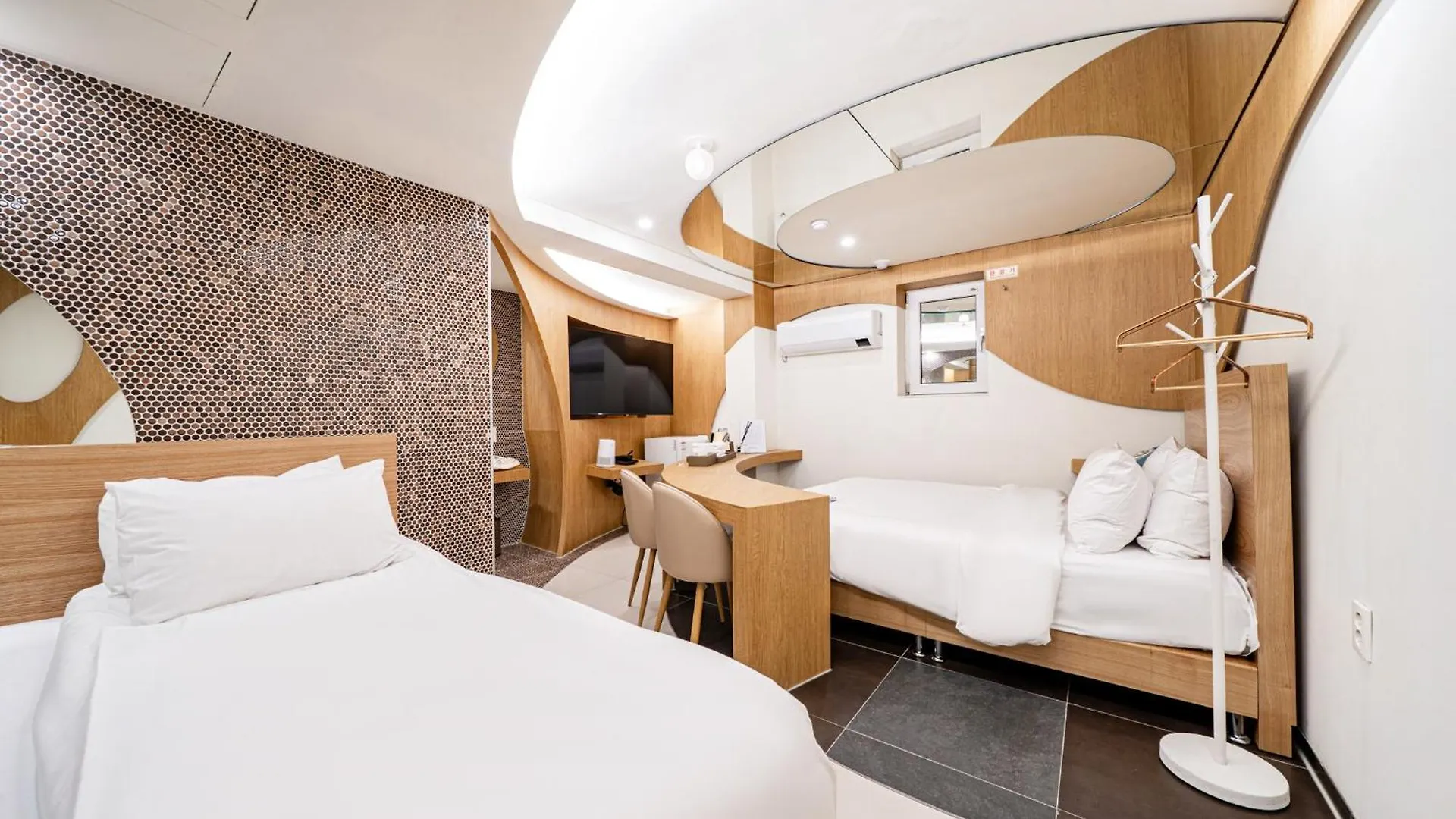 Simplestay Hotel In Jongno Seoul